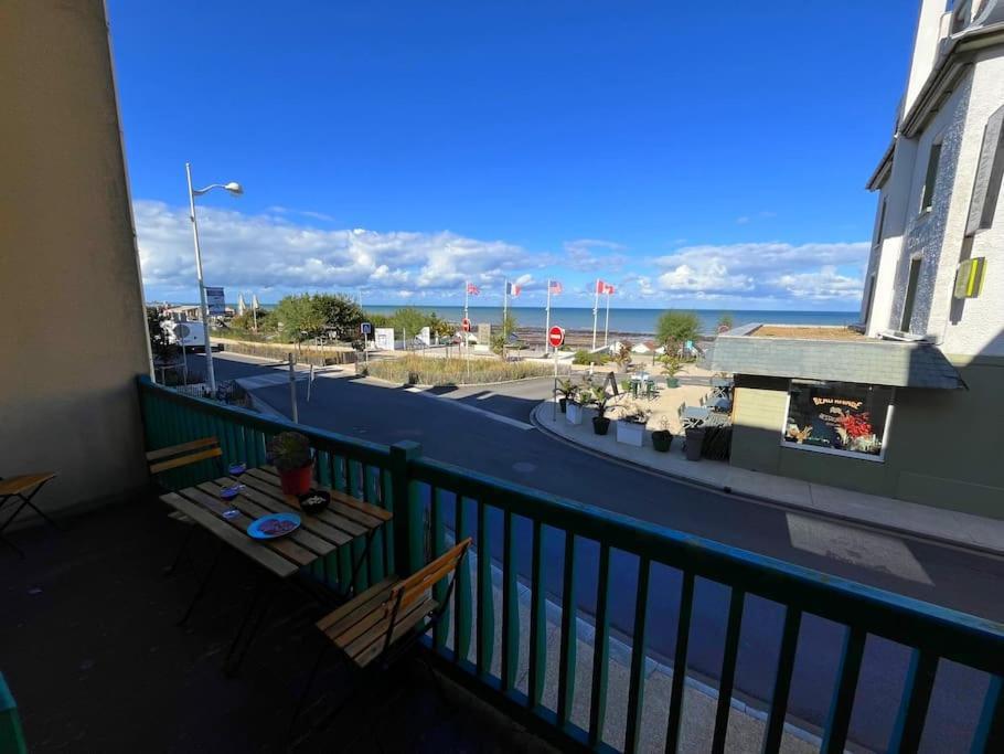 Le Maxaudant Duplex Avec Balcon Et Vue Sur Apartment Luc-sur-Mer